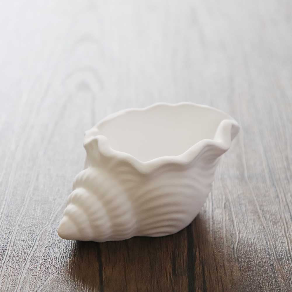 石膏風トレー　巻貝型　小皿　撮影用小道具　北欧風　ディスプレイ　インテリア小物　撮影小物 製品寸法：約11ｘ6ｘ4.5cm
